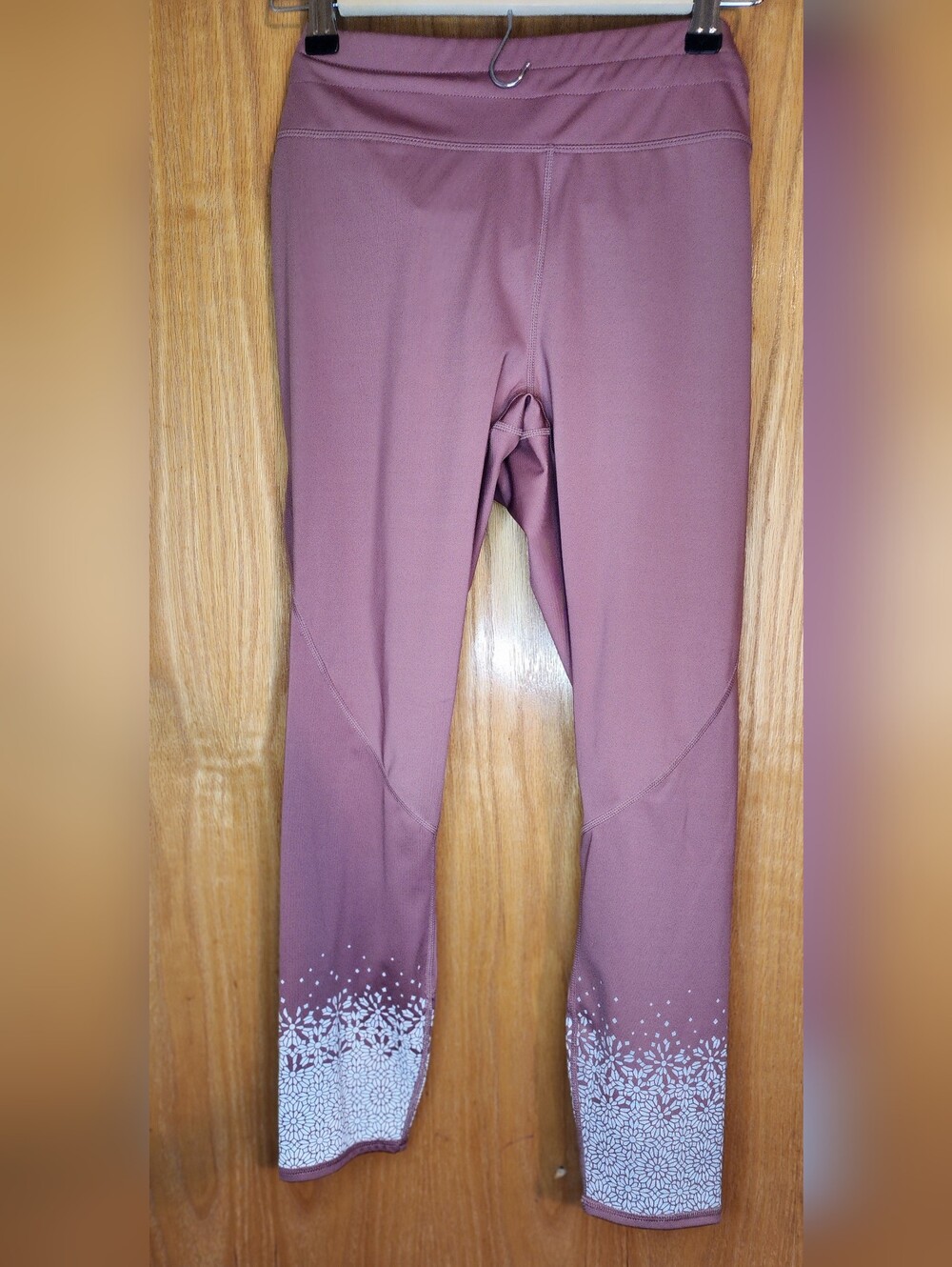 Fabletics Mauve High-Rise Performance Leggings with White Floral Hem
